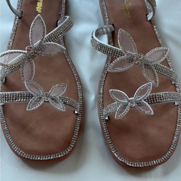 Rhinestone Butterfly
Flat Sandals Wrap up ankle Round Toe NWOT - Picture 11 of 11